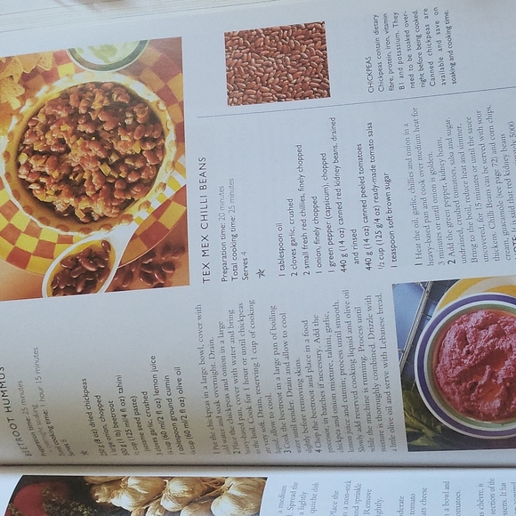 The Essential Vegetarian Cookbook - Picture 4 of 4